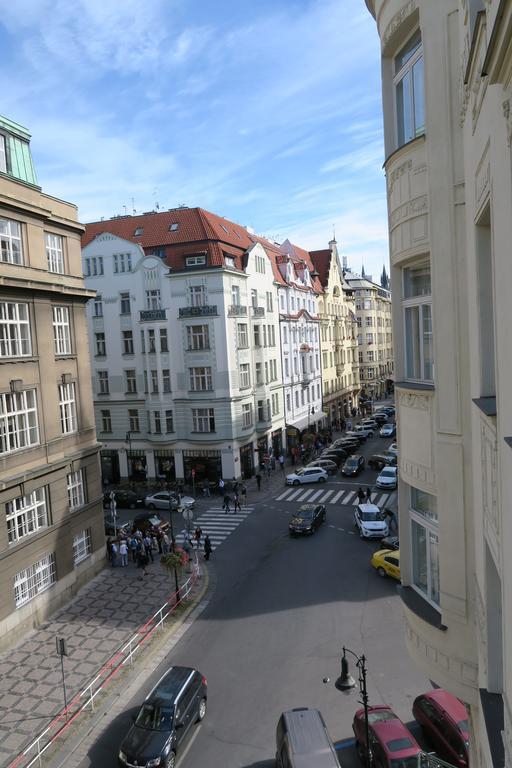Old Town Square Superior Apartments - Valentin Prag Exteriör bild