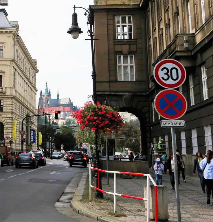 Old Town Square Superior Apartments - Valentin Prag Exteriör bild