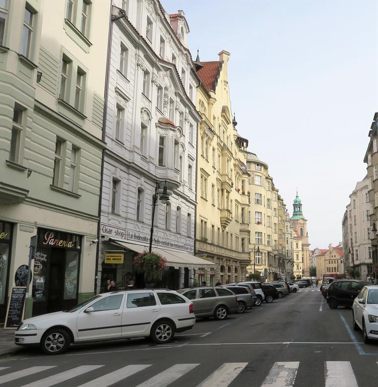 Old Town Square Superior Apartments - Valentin Prag Exteriör bild